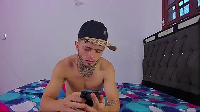 zeus_eddy webcam