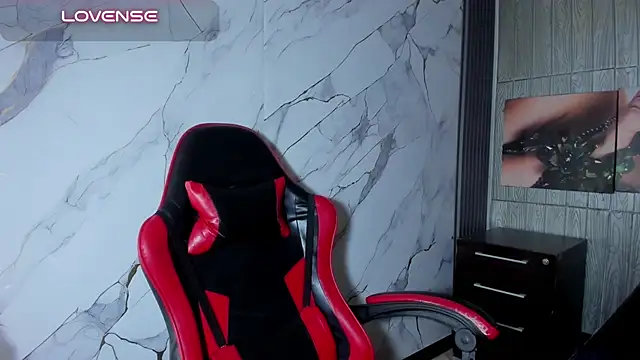 Raven_Rouge_