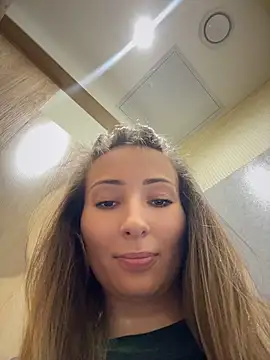 Wonder_Kari webcam