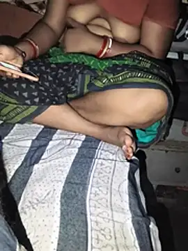 Riya_bhabi2006 live cam on StripChat