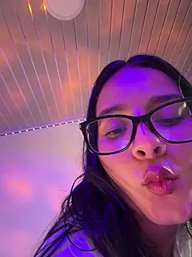 _vaness live cam on StripChat