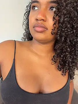 MilaTeenX live cam on StripChat