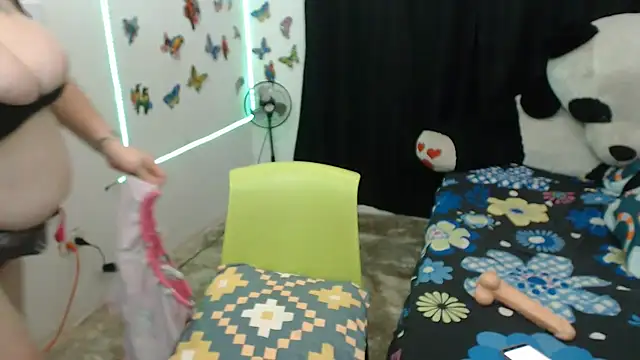 Olgahunder live cam on StripChat