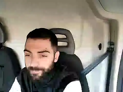 alieno_napoletano live cam on StripChat