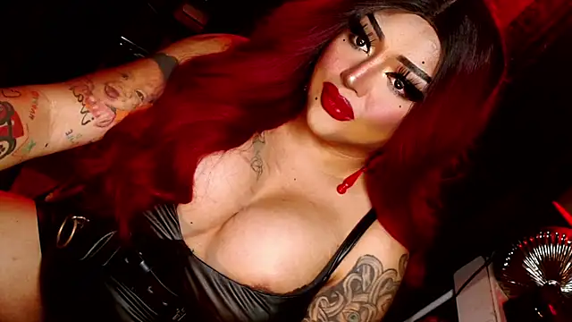 TiffanyWolf live cam on StripChat