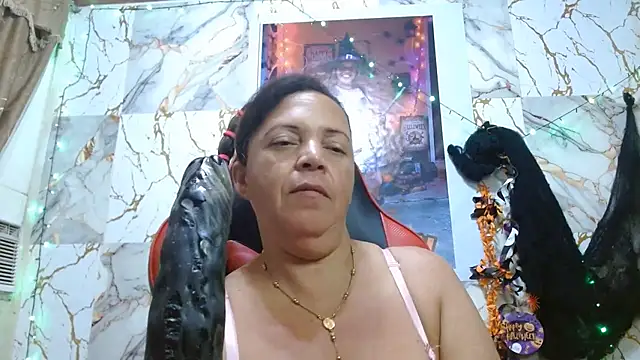 alina_maturehot
