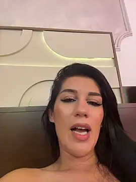 Elissa25