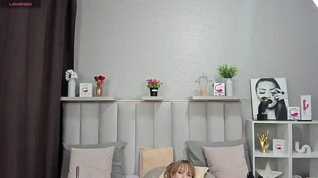 KattyPeachX live cam on StripChat