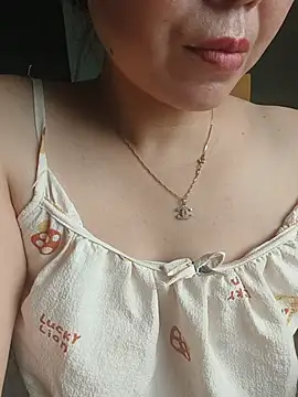 Lunna_sexyy live cam on StripChat