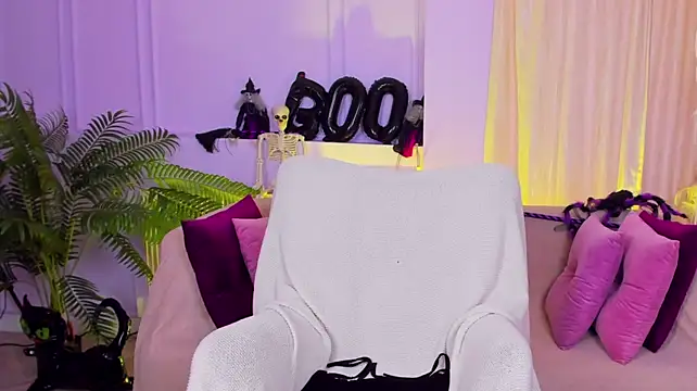 AhhMia live cam on StripChat