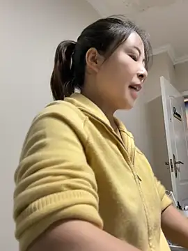 YaoYao8888 live cam on StripChat