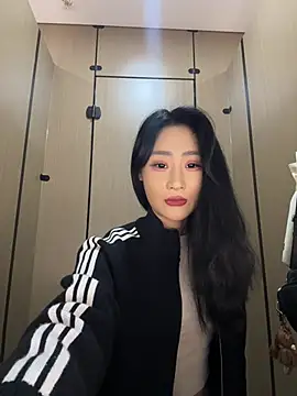 so-linger live sex cam
