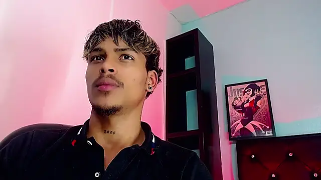 Angel_foxc13 webcam