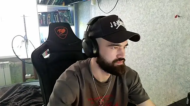 _Serious_Man webcam