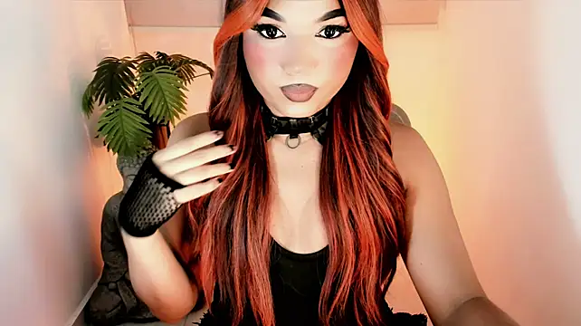 misstreslatin's live room