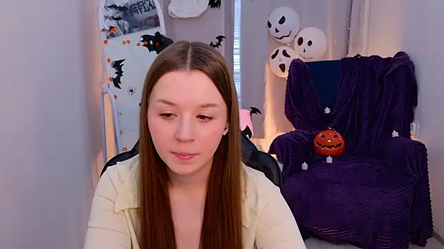 RileyBloomss live cam on StripChat