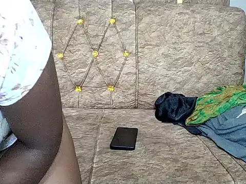 Sweetbigass_baby live cam on StripChat