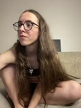MartiniiSelenna live cam on StripChat