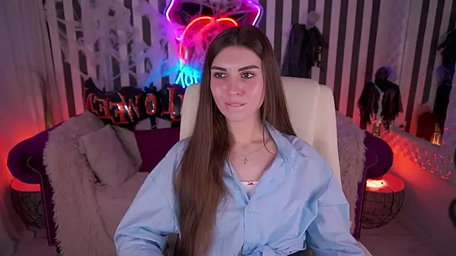 KylieJoyys live cam on StripChat