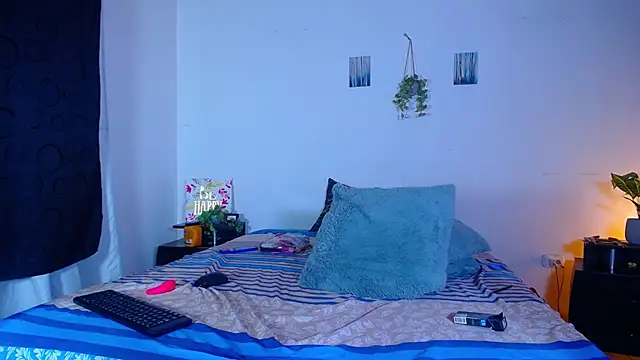 CamileRousse live cam on StripChat