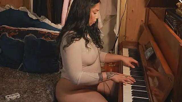 VanessaDoyle webcam