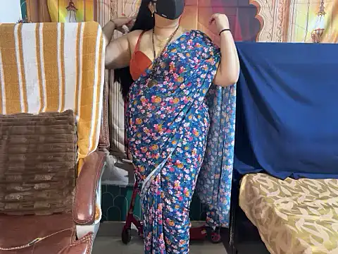 Curvy_Vincy4 live cam on StripChat