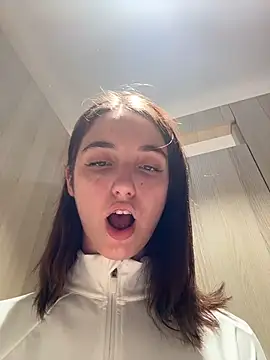 DollyTall live cam