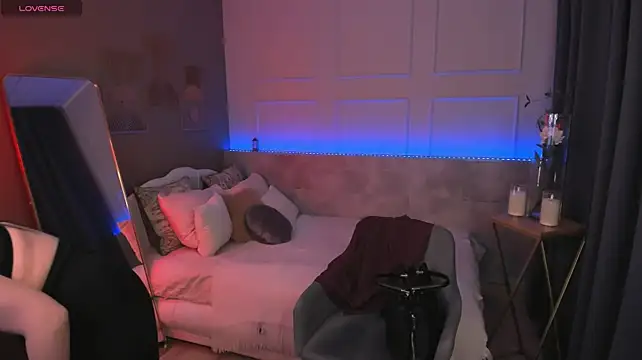 KylieMellow webcam