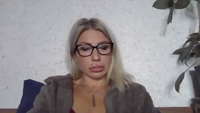 fox_red_lady7 webcam