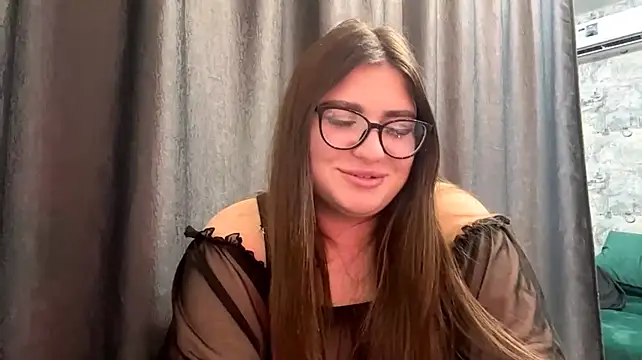 ConsuelaMineo live cam on StripChat
