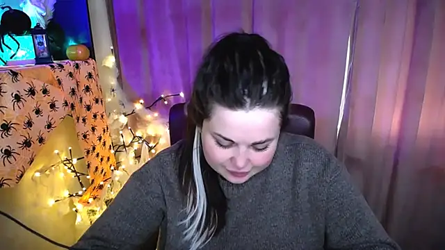 Emily_Mo