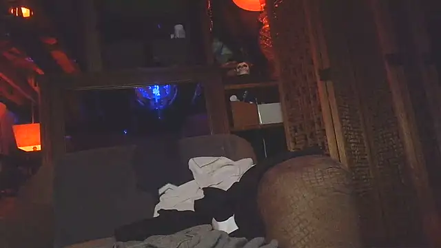 overmydadbody222 live cam
