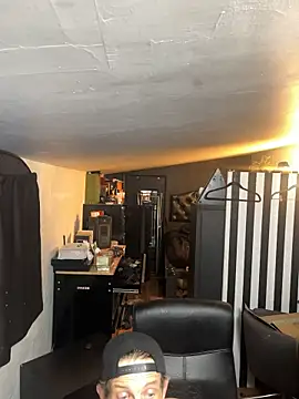 leanjamesdean live cam on StripChat