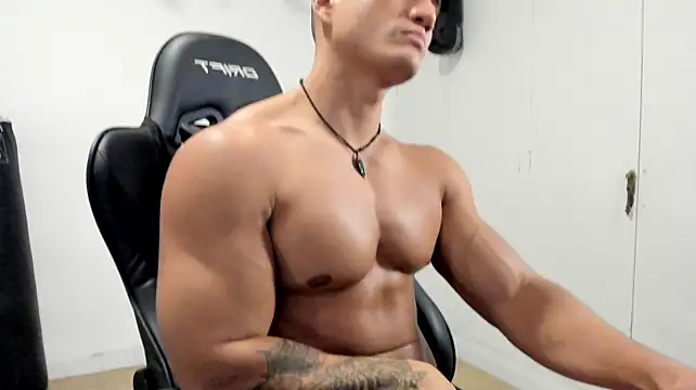 dan01_ live cam on StripChat