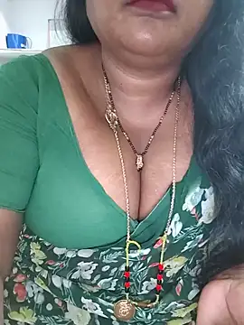 Swapna_1143 live cam on StripChat