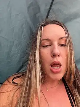 Mona_Plus webcam