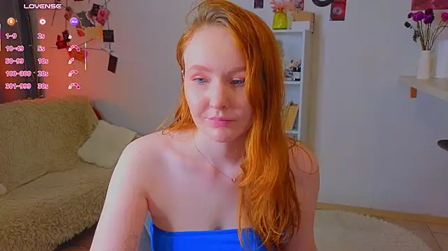JoyceJones live cam on StripChat