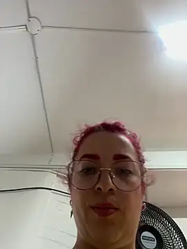 RoxanneStorm_ live cam on StripChat