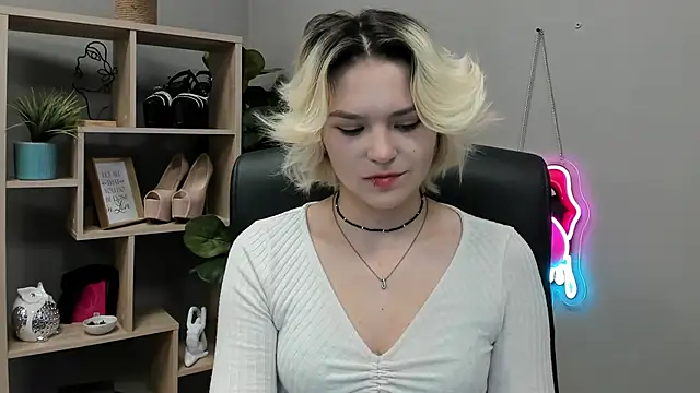 SweetLilyxo live cam on StripChat