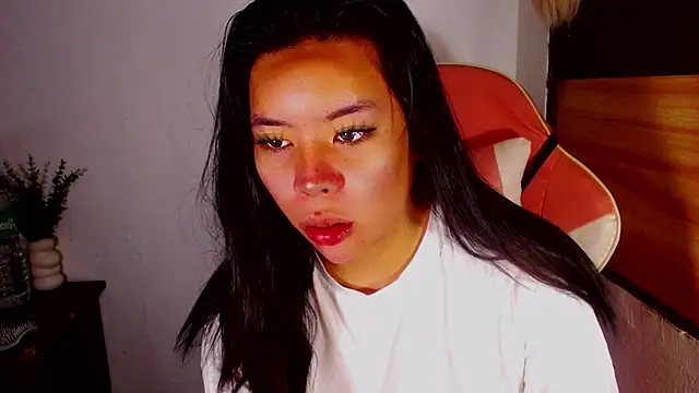 DominantxSheena live cam on StripChat