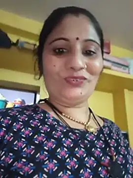 karishma_bhabi02's live room