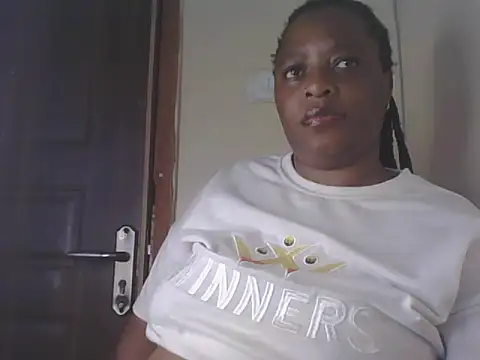Aminatta_1 live cam on StripChat