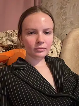 im_cutiee live cam on StripChat