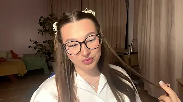 BunnyCareaga live cam on StripChat