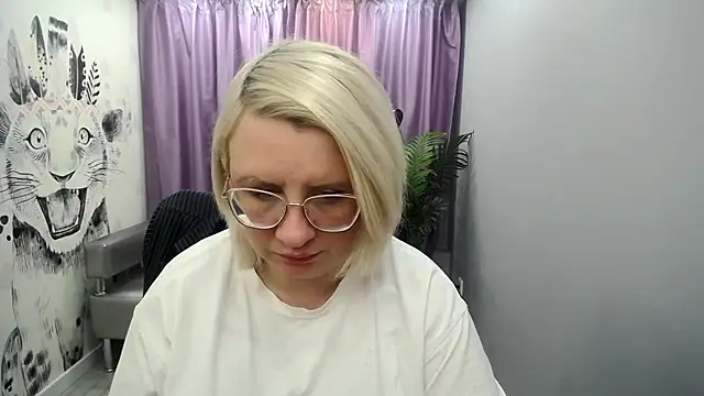 VixenVibe_ live cam on StripChat