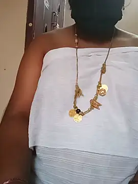 tamil_swathii live cam on StripChat