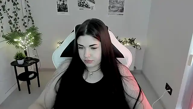 TinsleyPeach live cam on StripChat