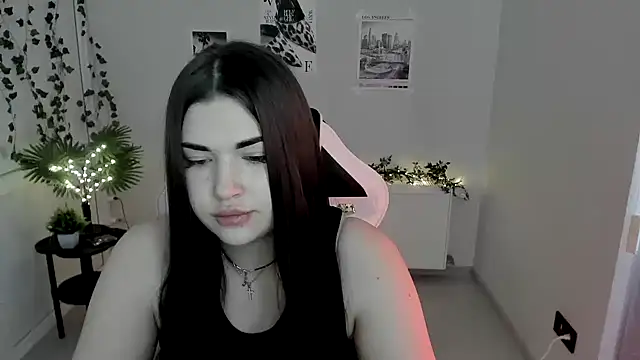 TinsleyPeach webcam