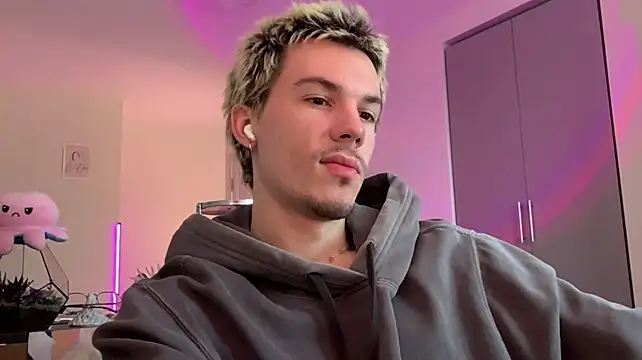 jeremy1scott (M young) - 🔥  Stroking fun