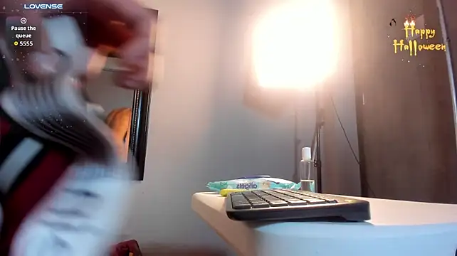 gerard_evans_ (M young) - 😈show ass😈